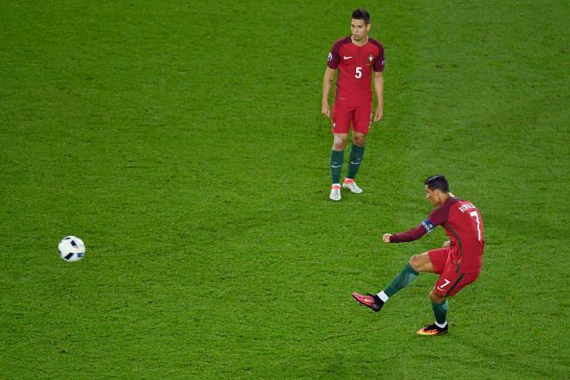 Ronaldo bi trebalo da batali slobodnjake