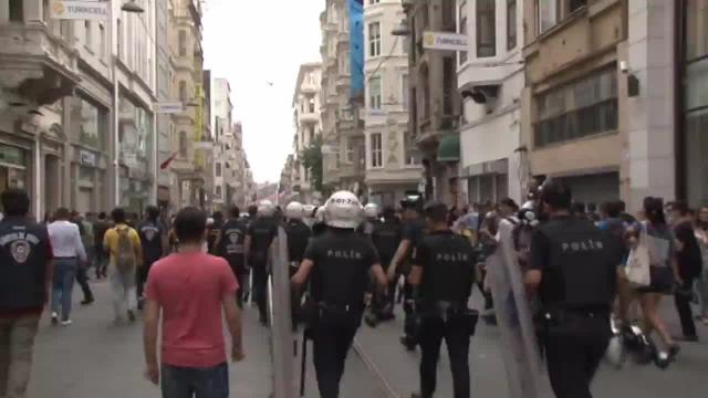 Istanbul: Gumeni meci i suzavac na gej skupu / VIDEO