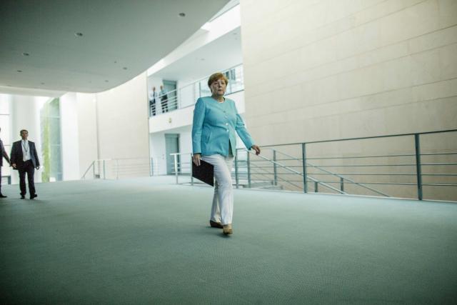 Merkelovoj "èvršæi odnosi u novoj EU" nisu prioritet