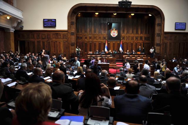Svaka sednica parlamenta košta nas èak 3,2 miliona dinara
