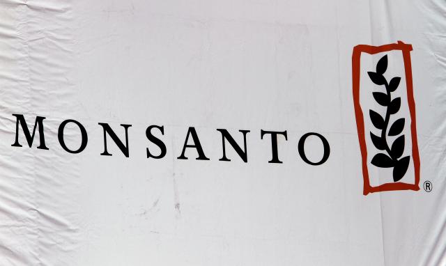 Monsanto se kaje? Prodaja loša, pristaje na Bajer