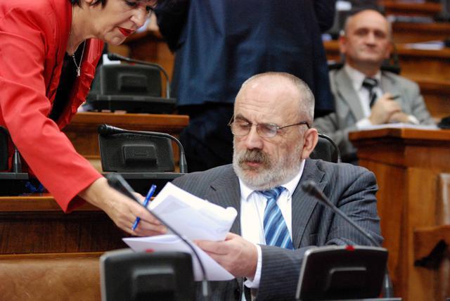 I Rističević podneo Predlog rezolucije o Srebrenici