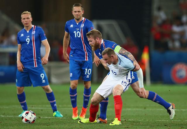 I Runi pokazao nemoæ, namerno udario rivala?