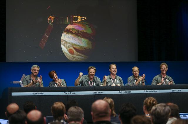 Istorijski uspeh NASA: Sonda Džuno ušla u orbitu Jupitera (VIDEO)