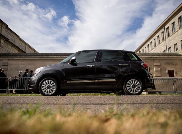Fiat to retain around 2,500 workers in Serbia - report