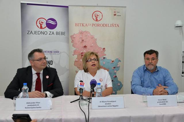 Komercijalna, B92 Fund present donation to Negotin hospital