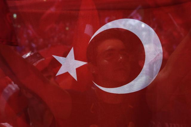 Turska: Stradale puèiste sahranjuju na "Groblju izdajnika"