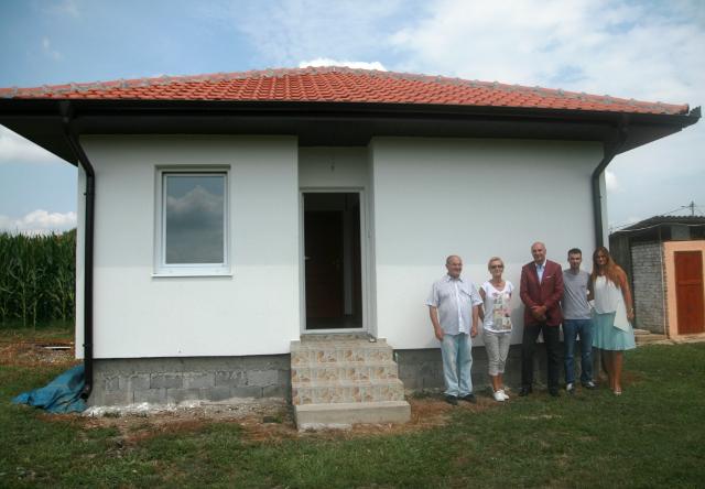 SGS employees raise money for Serbian colleague's new house