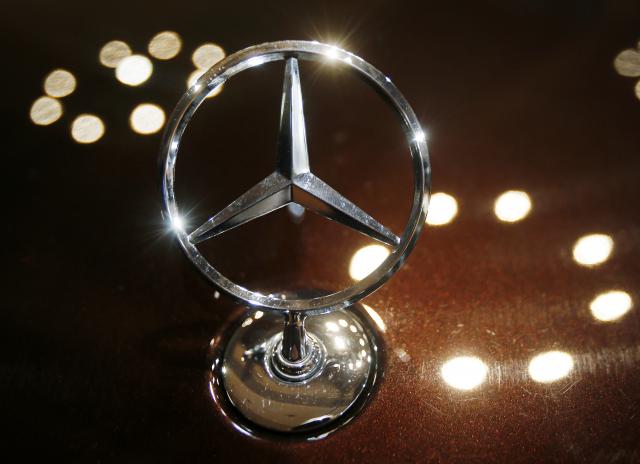Orban doveo Mercedes, u komšiluk stiže 1 mlrd €