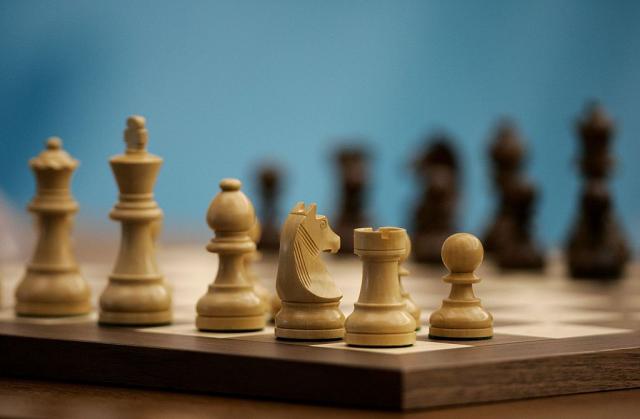 Poèeo kongres, sledi SP u "problemskom šahu"