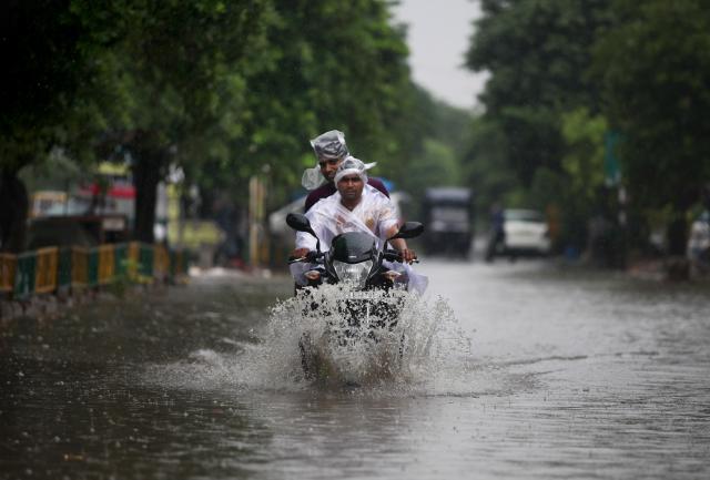 Katastrofalne poplave u Indiji, desetine mrtvih