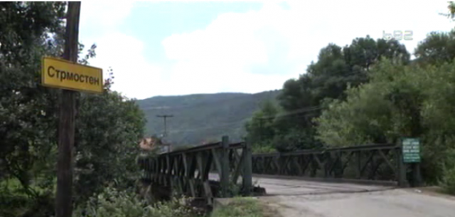 Most se urušio, turisti se vraćaju /VIDEO