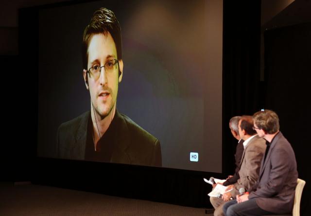 Misteriozni tvit i poruka "okidaè", ali Snouden je dobro