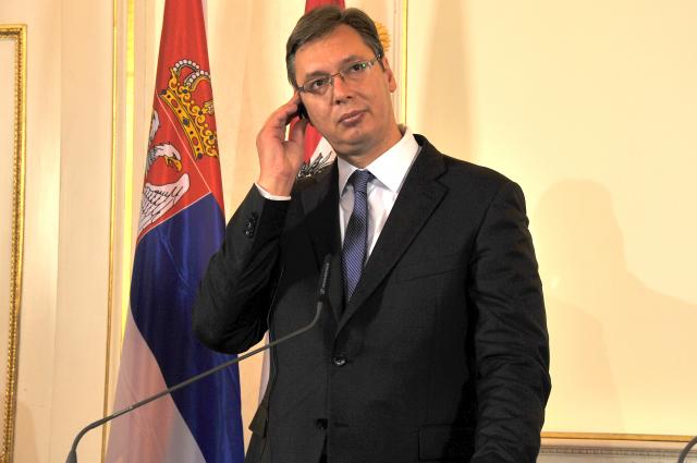 Vučić tvitovao iz Indije: Podrška Rogozina Srbiji