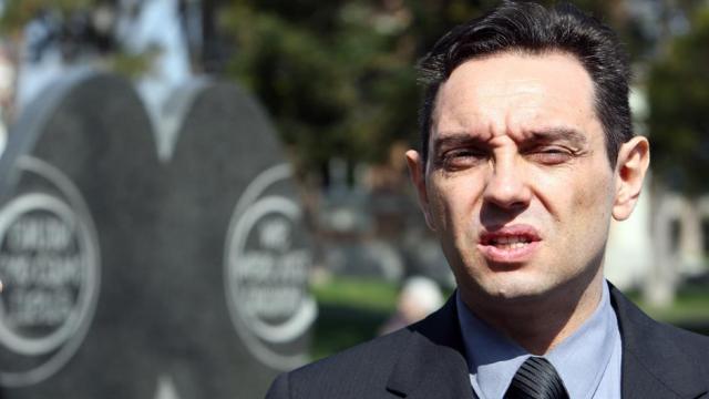 Vulin: Srbiju vodi priznati državnik, Rama mali politièar
