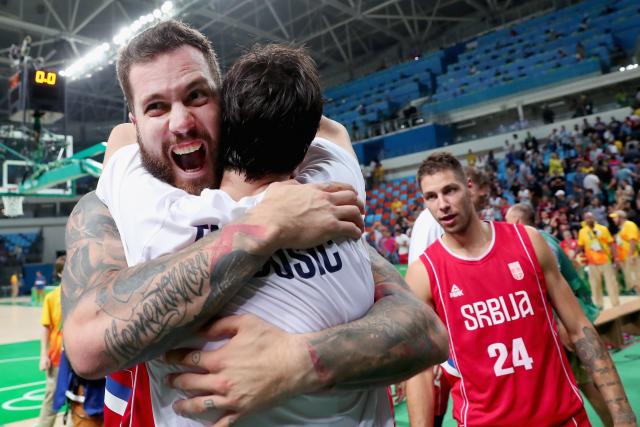 Srbija herojski do polufinala!!!