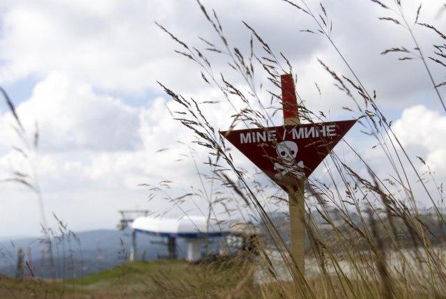 Mt. Kopaonik: Leftover NATO bomb injures deminer