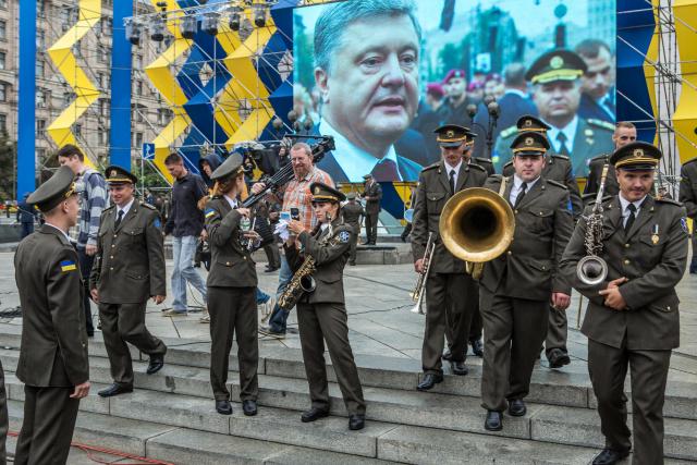 25 godina nezavisnosti:Parada u Kijevu, Porošenko o Putinu