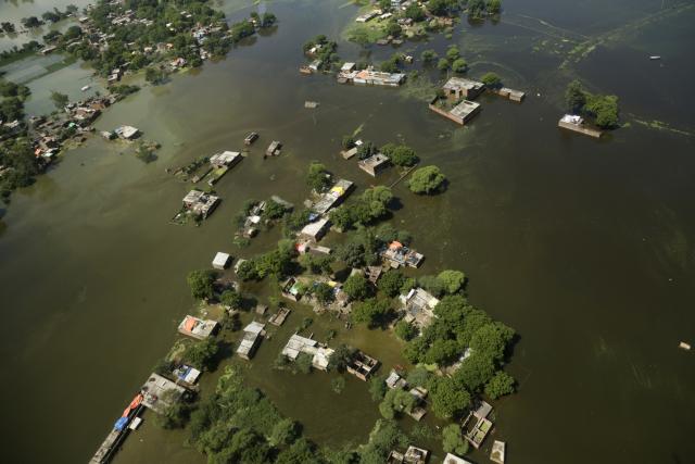 U monsunskim poplavama u Indiji poginulo 175 osoba