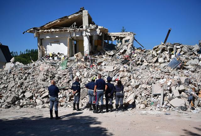 Amatrièe se ponovo trese,novi zemljotres u razorenom gradu