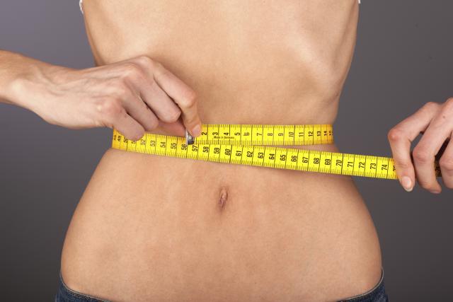 Strašno: Jela je samo 39 kalorija na dan i preživela težak oblik anoreksije (VIDEO)