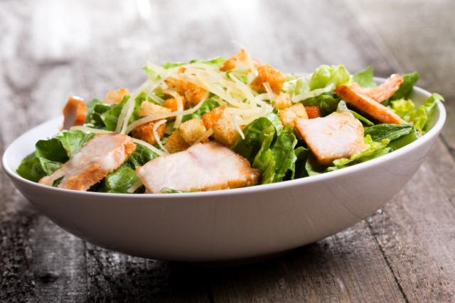 Vaši gosti æe vas obožavati: Recept za cezar salatu koji morate da probate