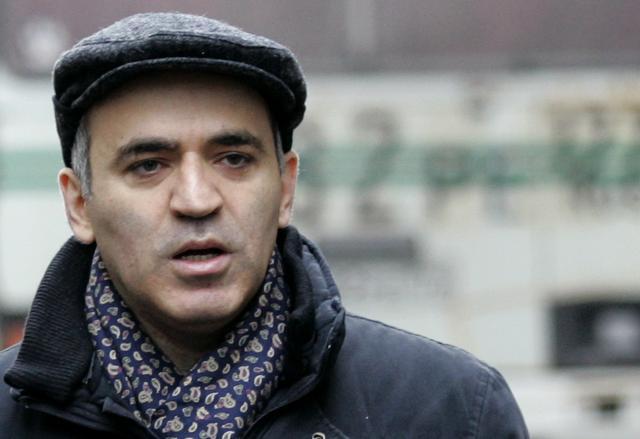Kasparov: Diktator Putin seje smrt od Sirije do Ukrajine