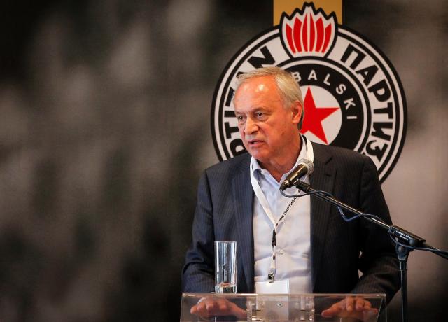Zakazana sednica FK Partizan, Vučelić kandidat