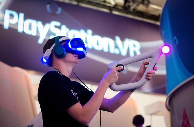 Svi PlayStation VR ureðaji æe dolaziti sa osam demo igara