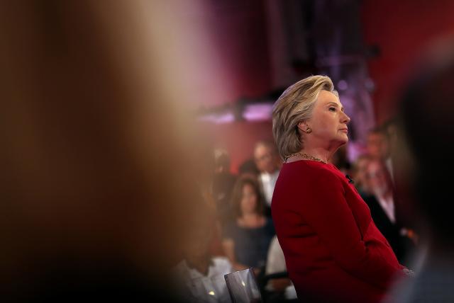 Klintonova se u èetvrtak vraæa kampanji