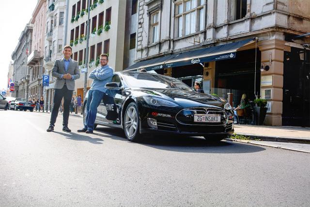 Tesla S na proputovanju kroz Srbiju