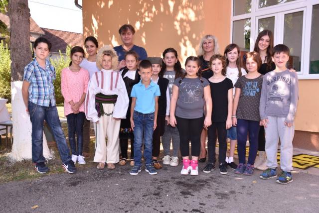 Fund B92, BIC team up to remodel school in Serbian village