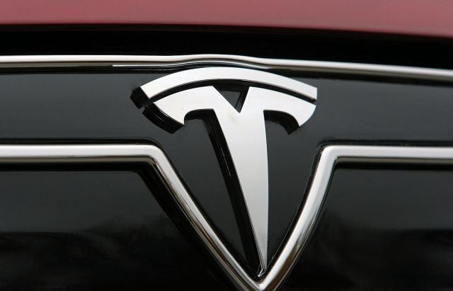 Tesla bi da Los Anđeles snabdeva strujom iz baterija