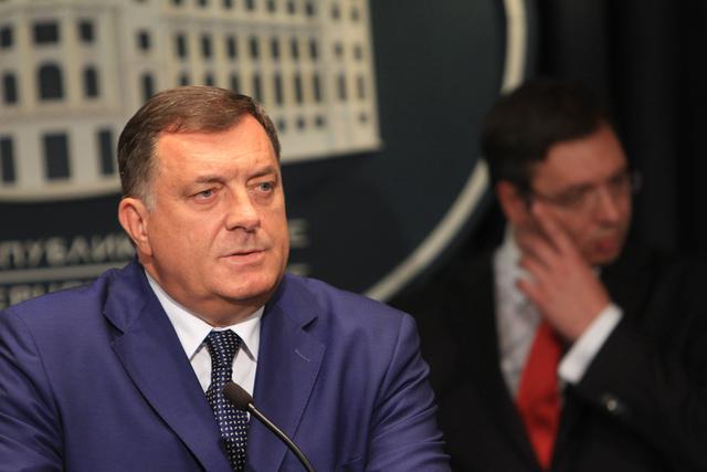 Dodik "to brief Putin about situation in Bosnia"