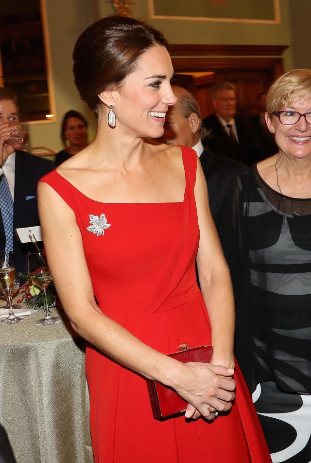 Kejt Midlton u vatrenocrvenoj haljini koju je nosila i Ana Ivanović: Kojoj bolje stoji?