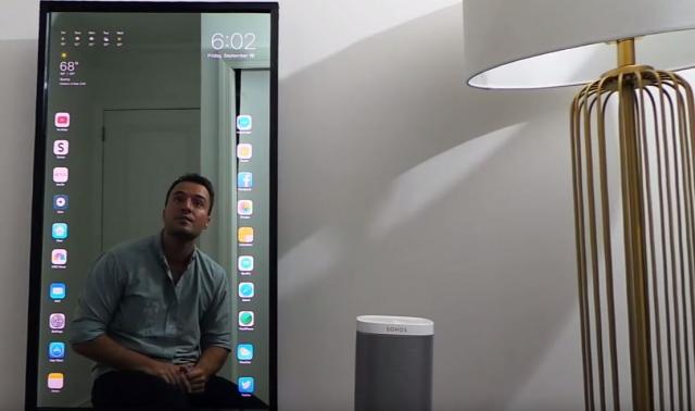 Pretvorio ogledalo u džinovski "smartfon" (VIDEO)