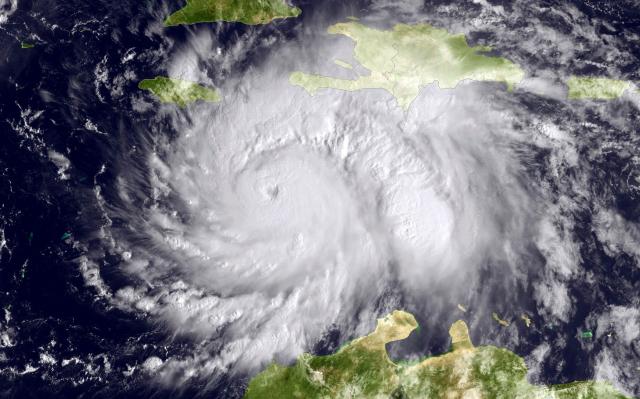Uragan "Metju" pogodio Bahame, panika na obalama SAD