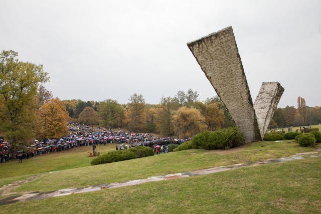 Thousands massacred by Nazis remembered in Kragujevac