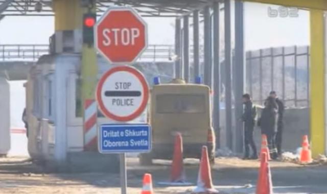 Haos kod Merdara: Rampa policije Kosova pa blokada putnika