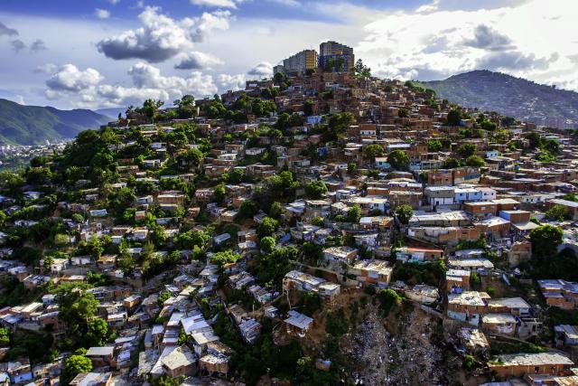 U Venecueli kao u SRJ, ne broje, mere novac