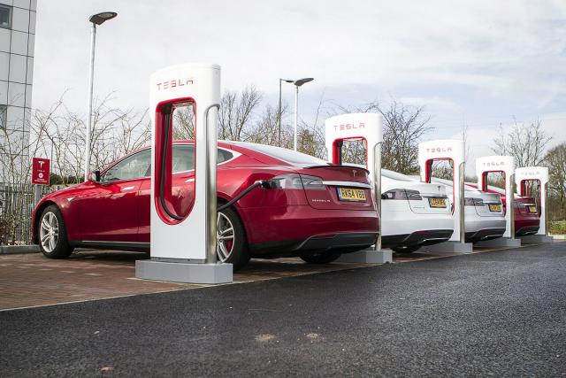 Tesla: Nema više besplatnog punjenja baterija