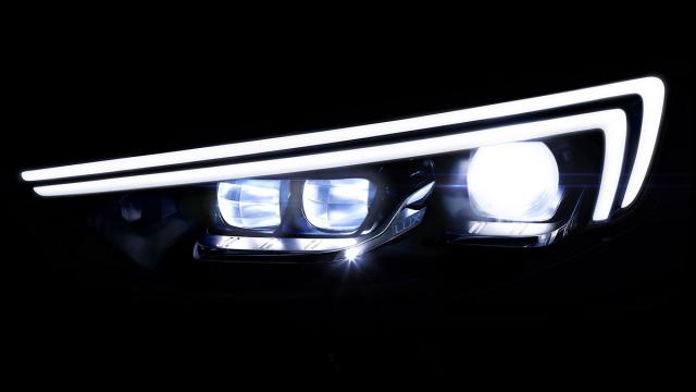 Opel: LED farovi sa 32 sijalice za novu Insigniju
