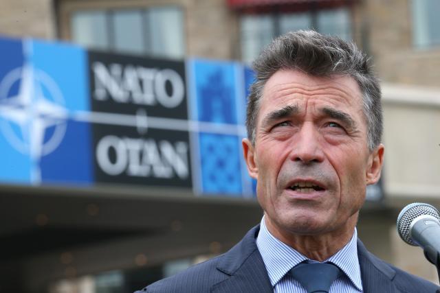 Ex-NATO chief advises Trump to get tough on Putin
