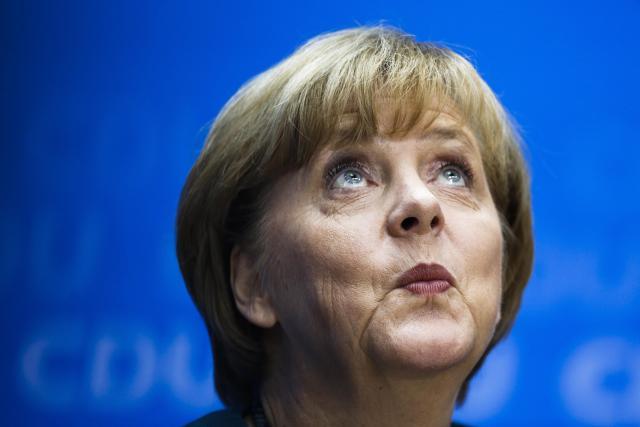 Šarli ebdo izašao u Nemačkoj i ismejao Merkelovu / FOTO