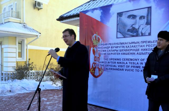 Vučić na otvaranju ulice Nikole Tesle u Astani