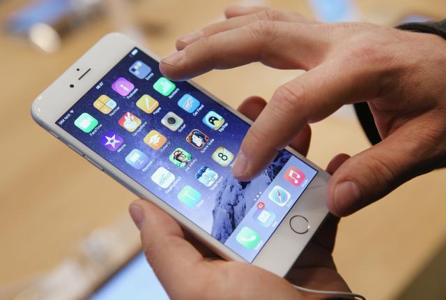 iPhone 8 stiže sa bežičnim punjenjem?