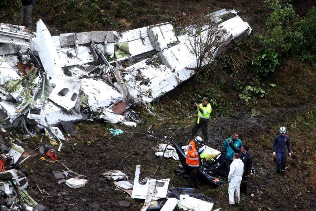 Golman preminuo u bolnici, u padu aviona 75 mrtvih
