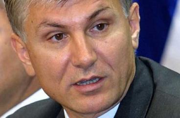 BG: Doneta odluka, spomenik Ðinðiæu na Studentskom trgu