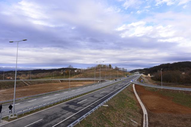 Spojiæe Kinezi, neæe više biti "iz njive u njivu"