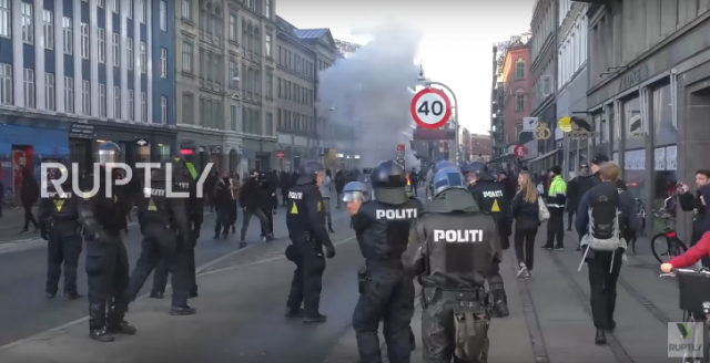 Pegida u Kopenhagenu, haos na ulicama, 11 uhapšeno VIDEO